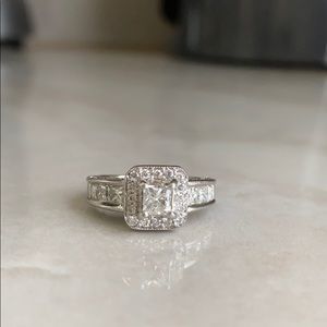 1CT white gold diamond engagement ring